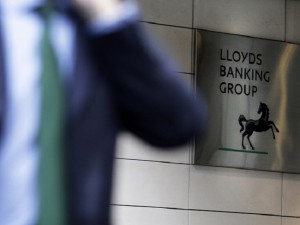 Lloyds ищет покупателей на два портфеля ипотечных кредитов